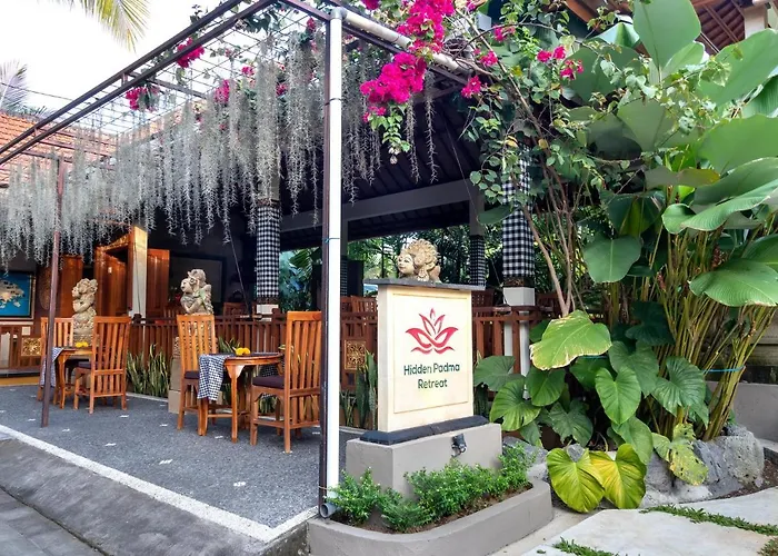 Hidden Padma Retreat Hotel *